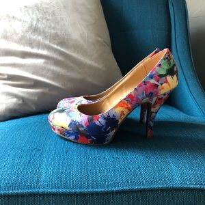 Unlisted by Kenneth Cole heels